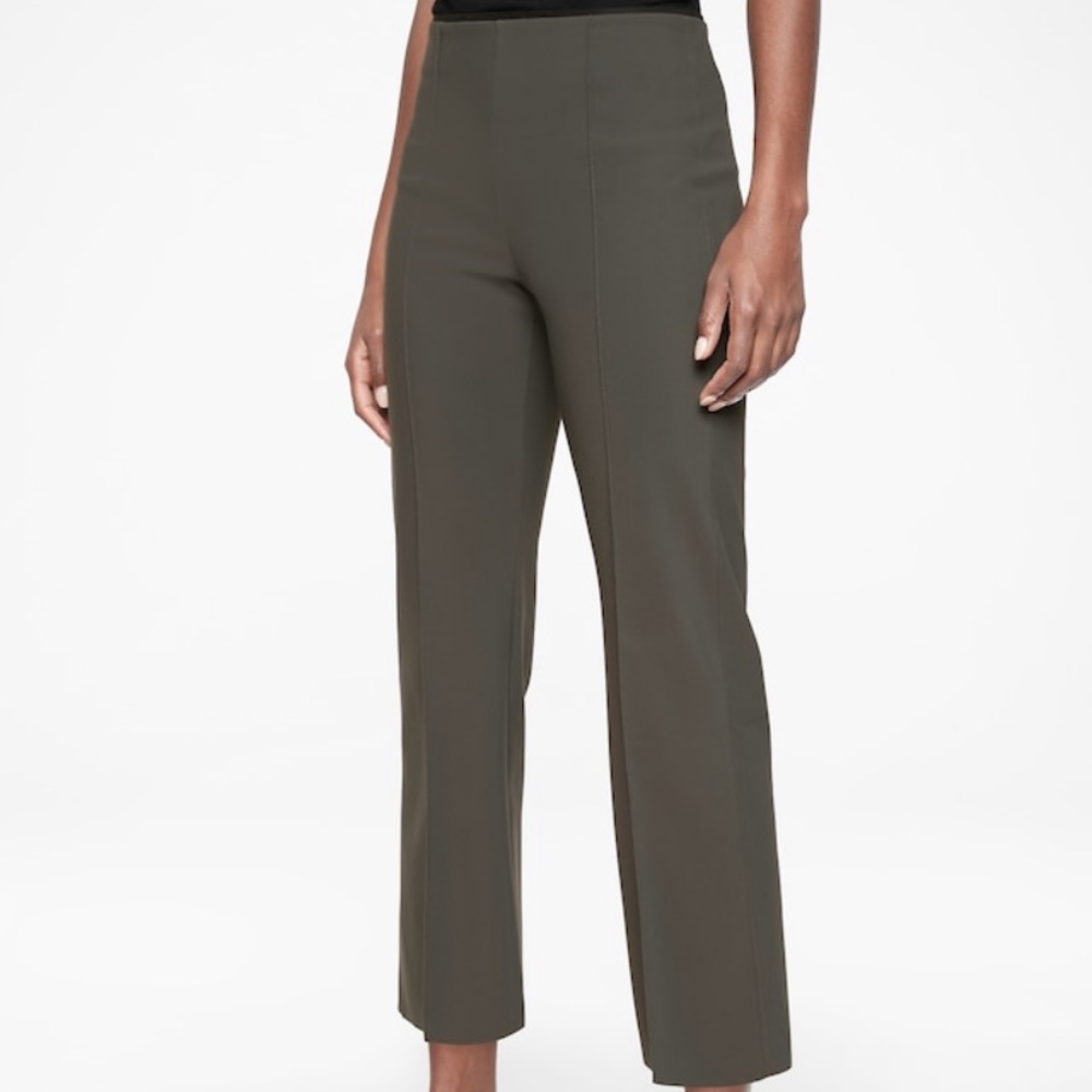 Athleta Mercurial Crop Pant